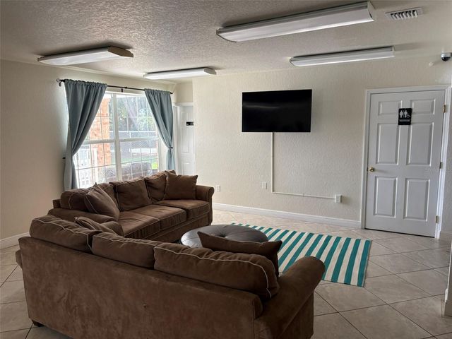4322 LAKE UNDERHILL ROAD D, Orlando, FL 32803