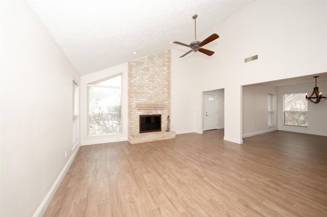 1922 Pepperwood Lane, Houston, TX 77084