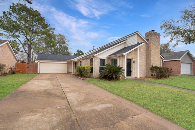 1922 Pepperwood Lane, Houston, TX 77084