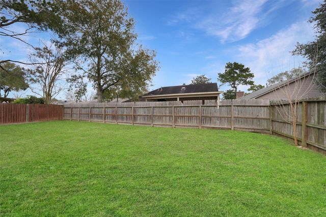 1922 Pepperwood Lane, Houston, TX 77084