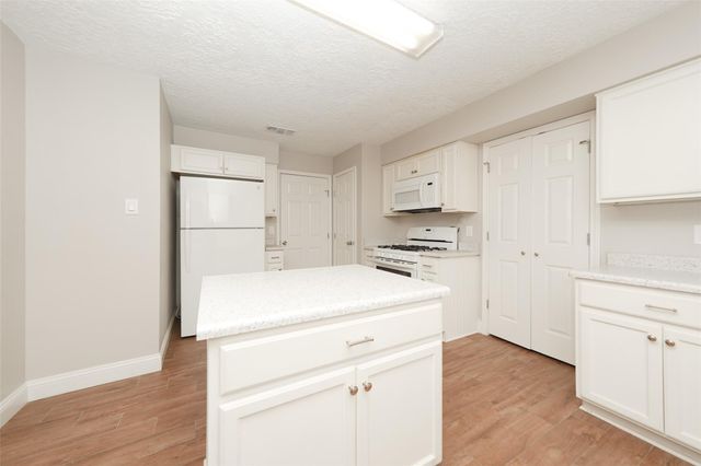 1922 Pepperwood Lane, Houston, TX 77084