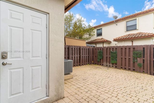 3202 SE 6th St, Homestead, FL 33033