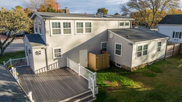 245 Wareham Rd, Marion, MA 02738