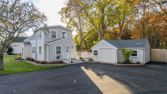 245 Wareham Rd, Marion, MA 02738