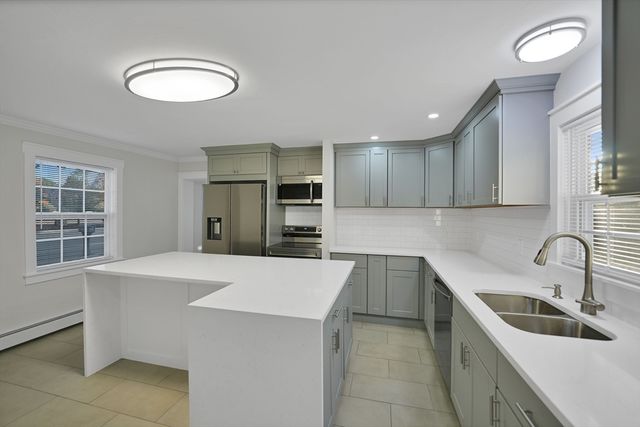 245 Wareham Rd, Marion, MA 02738