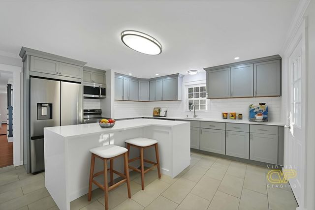 245 Wareham Rd, Marion, MA 02738