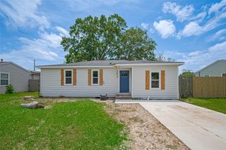 7406 Valeda Drive, Deer Park, TX 77536