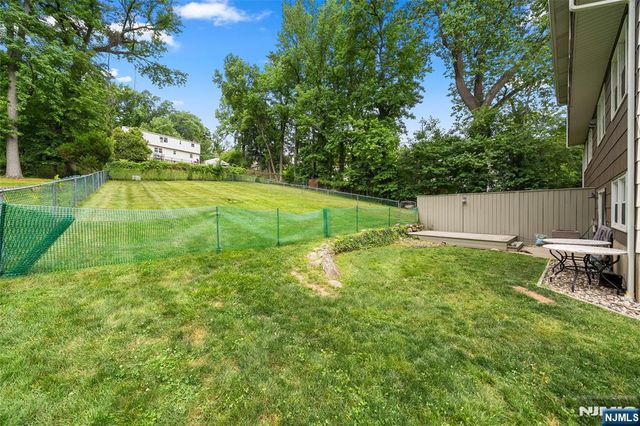 89A Forsythia, Paramus, NJ 07652