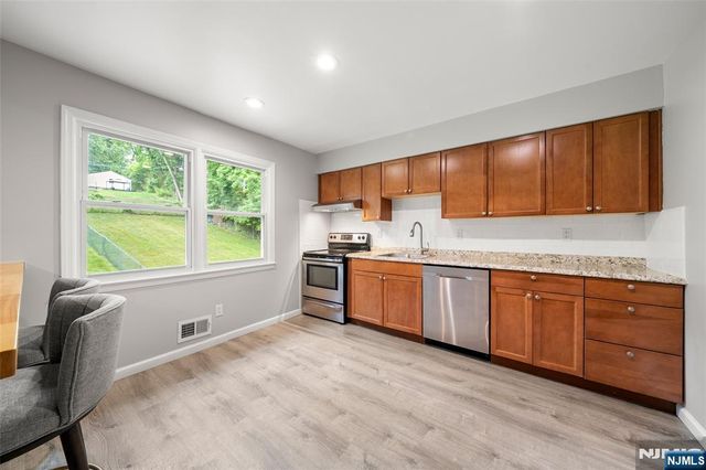 89A Forsythia, Paramus, NJ 07652