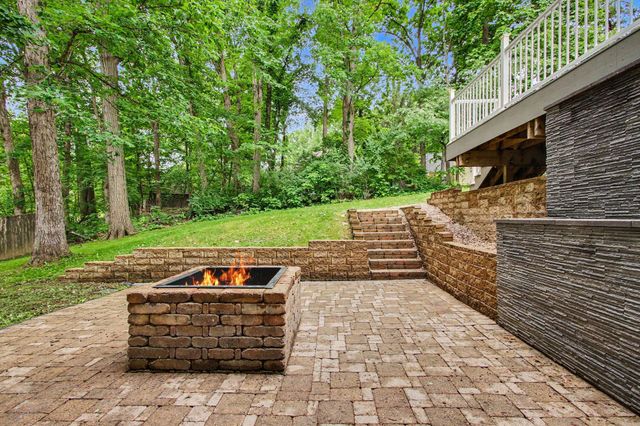 1104 Burlington Beach Road, Valparaiso, IN 46383