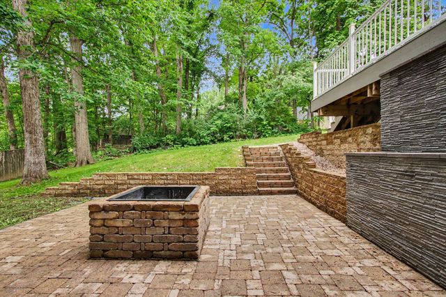 1104 Burlington Beach Road, Valparaiso, IN 46383