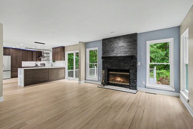 1104 Burlington Beach Road, Valparaiso, IN 46383