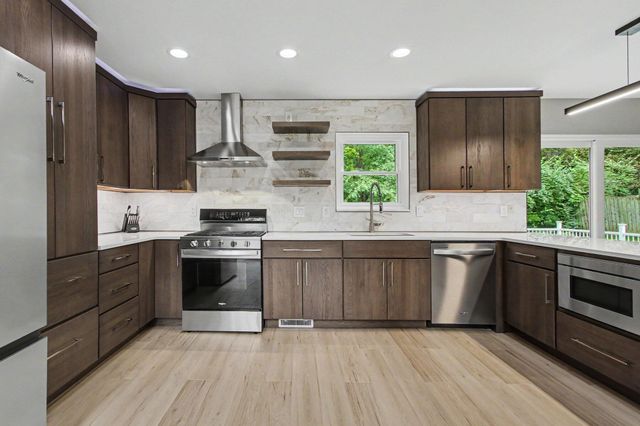 1104 Burlington Beach Road, Valparaiso, IN 46383
