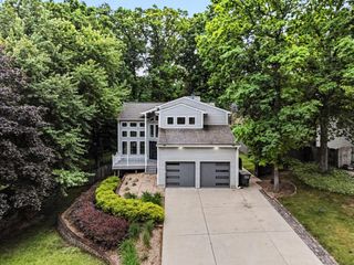 1104 Burlington Beach Road, Valparaiso, IN 46383