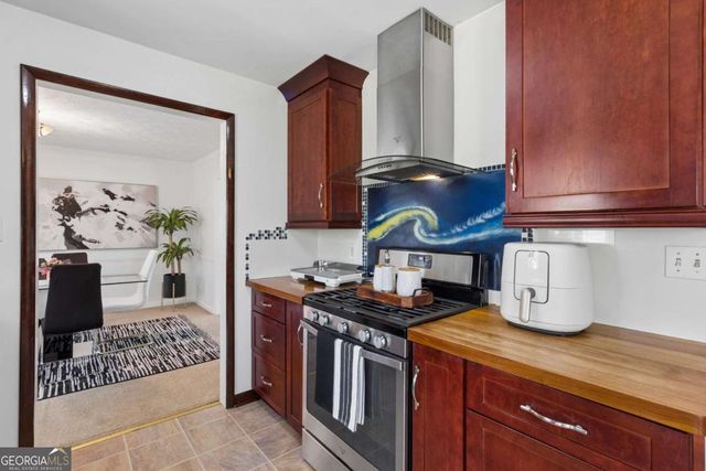 254 Devant Place SW, Lilburn, GA 30047