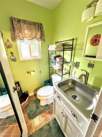 3239 N Shoreview Drive, Fort Gratiot, MI 48059