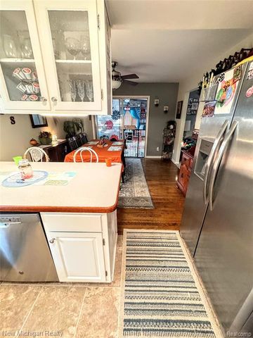 3239 N Shoreview Drive, Fort Gratiot, MI 48059