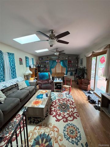 3239 N Shoreview Drive, Fort Gratiot, MI 48059