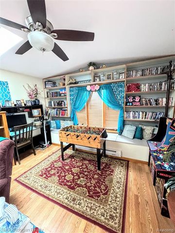 3239 N Shoreview Drive, Fort Gratiot, MI 48059