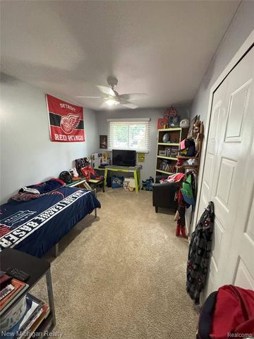 3239 N Shoreview Drive, Fort Gratiot, MI 48059