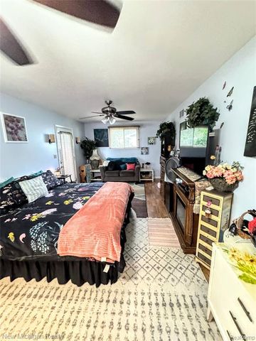 3239 N Shoreview Drive, Fort Gratiot, MI 48059