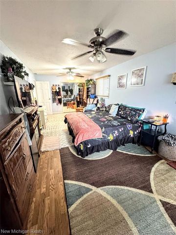 3239 N Shoreview Drive, Fort Gratiot, MI 48059