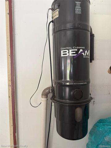 3239 N Shoreview Drive, Fort Gratiot, MI 48059