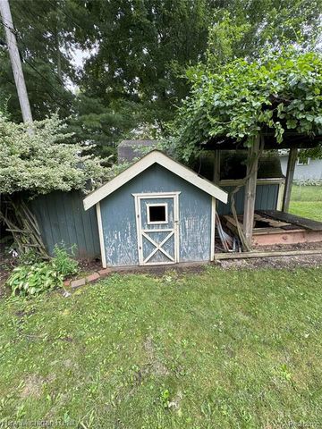 3239 N Shoreview Drive, Fort Gratiot, MI 48059