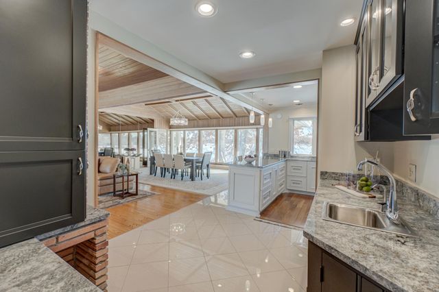 4 W Shore Road, North Oaks, MN 55127