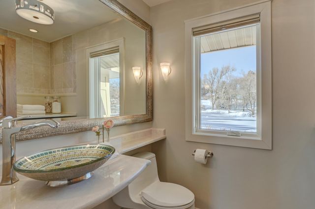 4 W Shore Road, North Oaks, MN 55127