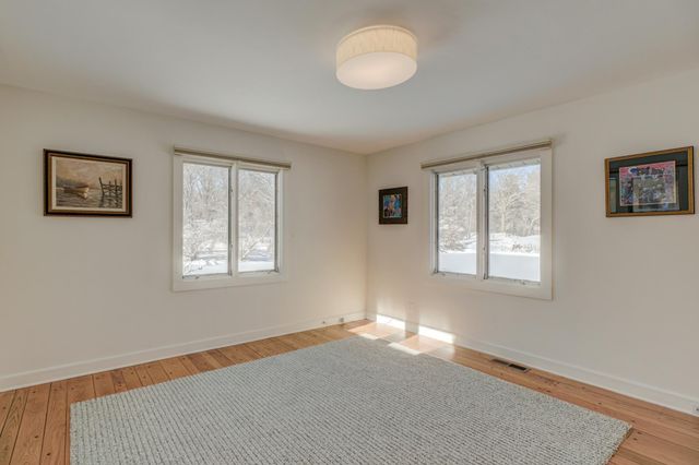 4 W Shore Road, North Oaks, MN 55127