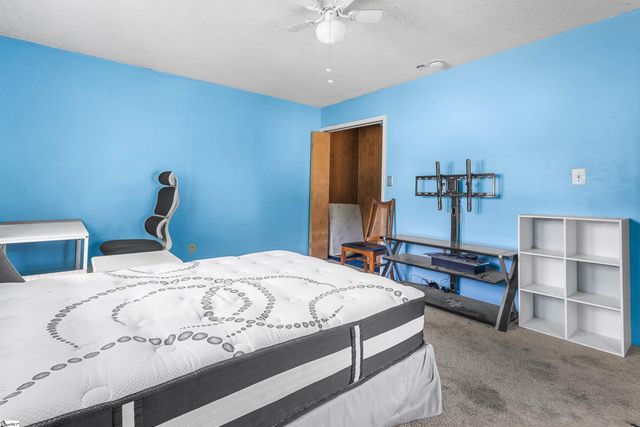31 Mccaughrin Street, Pelzer, SC 29669