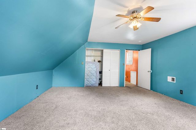 31 Mccaughrin Street, Pelzer, SC 29669