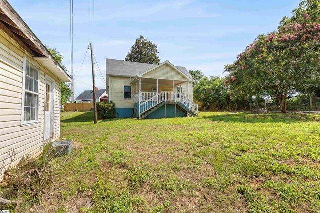 31 Mccaughrin Street, Pelzer, SC 29669