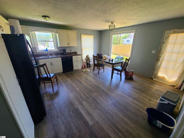 31 Mccaughrin Street, Pelzer, SC 29669