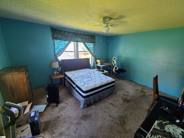 31 Mccaughrin Street, Pelzer, SC 29669