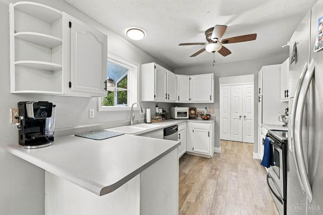 221 Clearbrook Drive, Franklin, OH 45005