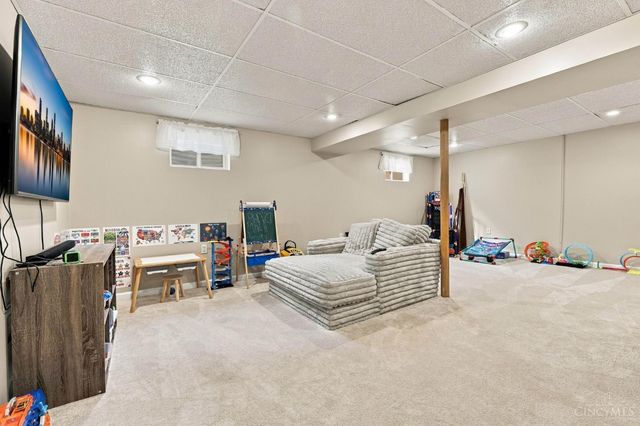 221 Clearbrook Drive, Franklin, OH 45005