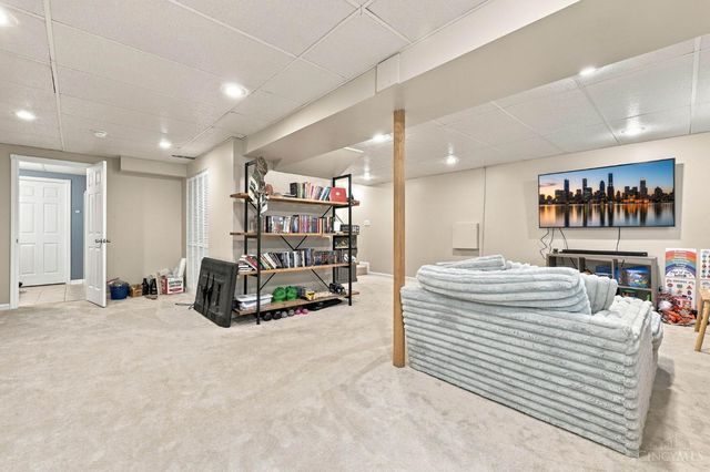 221 Clearbrook Drive, Franklin, OH 45005
