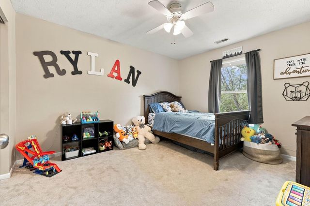 221 Clearbrook Drive, Franklin, OH 45005