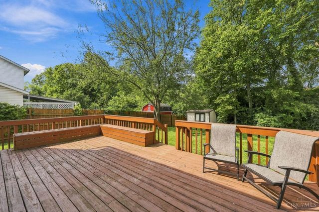 221 Clearbrook Drive, Franklin, OH 45005