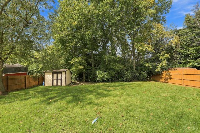 221 Clearbrook Drive, Franklin, OH 45005