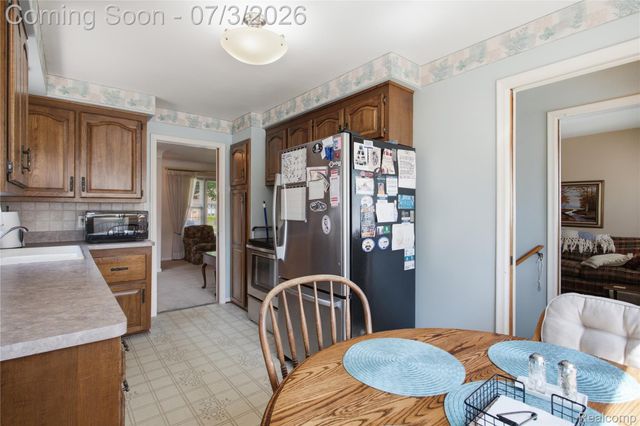 8516 Perrin Avenue, Westland, MI 48185