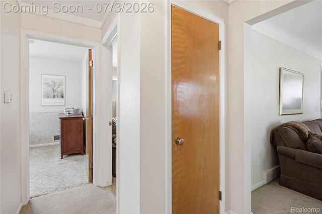 8516 Perrin Avenue, Westland, MI 48185