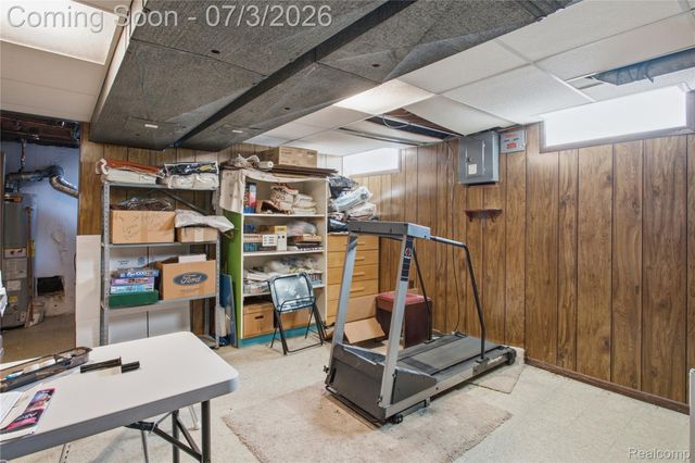 8516 Perrin Avenue, Westland, MI 48185