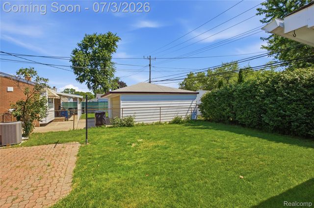 8516 Perrin Avenue, Westland, MI 48185