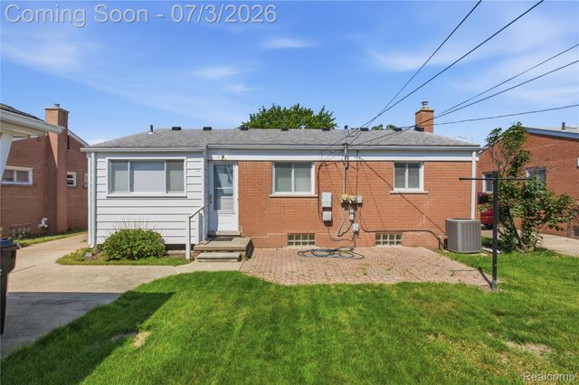 8516 Perrin Avenue, Westland, MI 48185