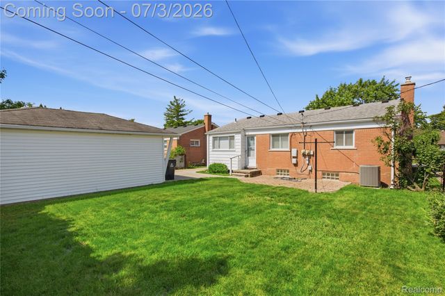 8516 Perrin Avenue, Westland, MI 48185