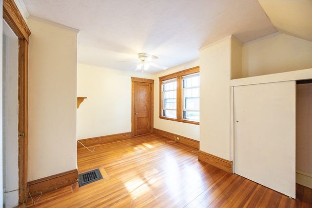78 Chestnut St, Watertown, MA 02472