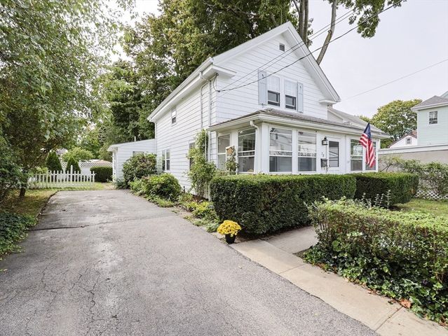 78 Chestnut St, Watertown, MA 02472